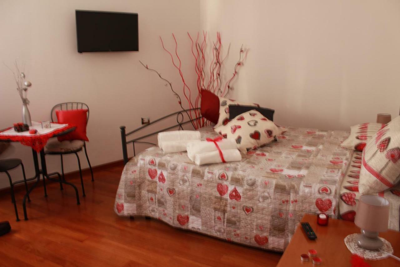 Le Dimore Di Magda Suite & Rooms โปลีญาโนอามาเร ภายนอก รูปภาพ